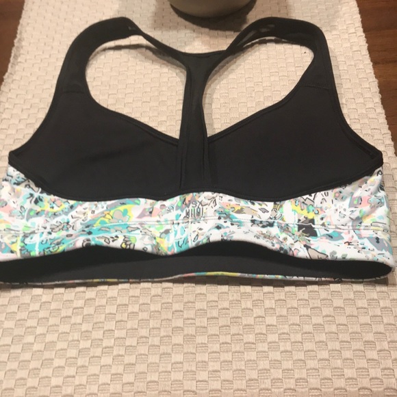 Victoria’s Secret sport sports bra - Picture 2 of 3